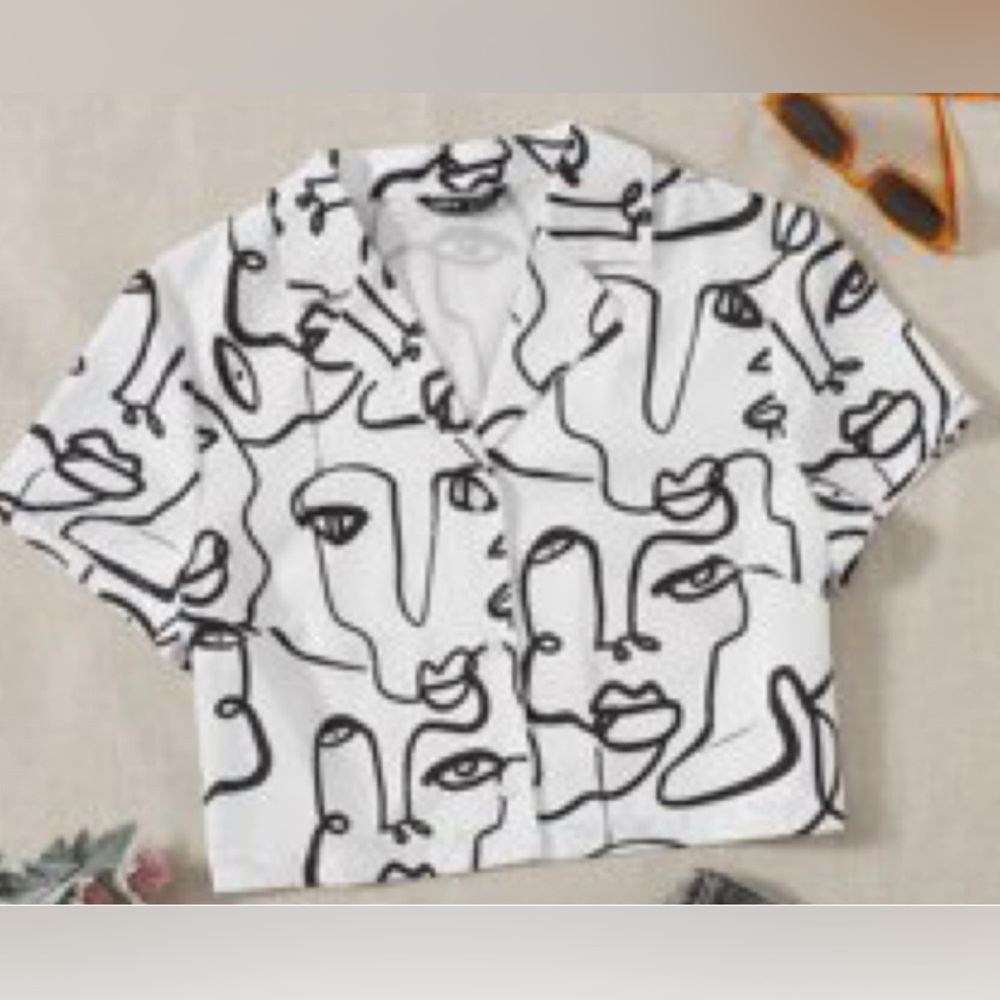 Black and White Face One Line Blouse
